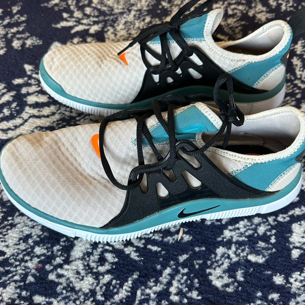 Nike Acalme Running Athletic Lace Up Shoes Men’s US 9.5 Multicolor AQ224-003